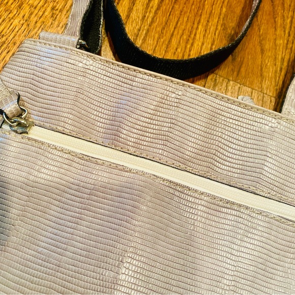 Cristian Genuine Leather Lizard-Embossed Crossbody Bag – Made in Italy - Picture 8 of 9